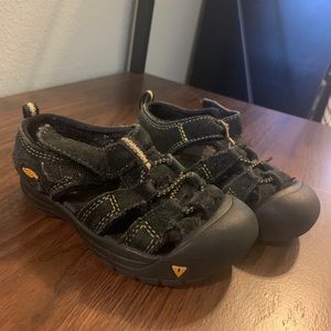 Toddler Keens